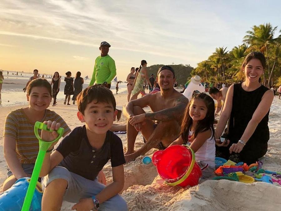 LOOK Martin Jickain enjoys island life in Boracay GMA Entertainment