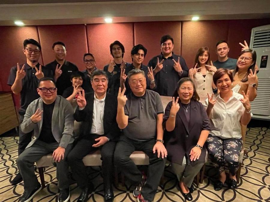 voltes v legacy team with toei representatives