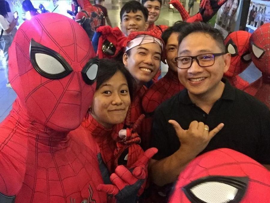 #OMG: Spider-Man fans get chance encounter with 'Family History' star ...