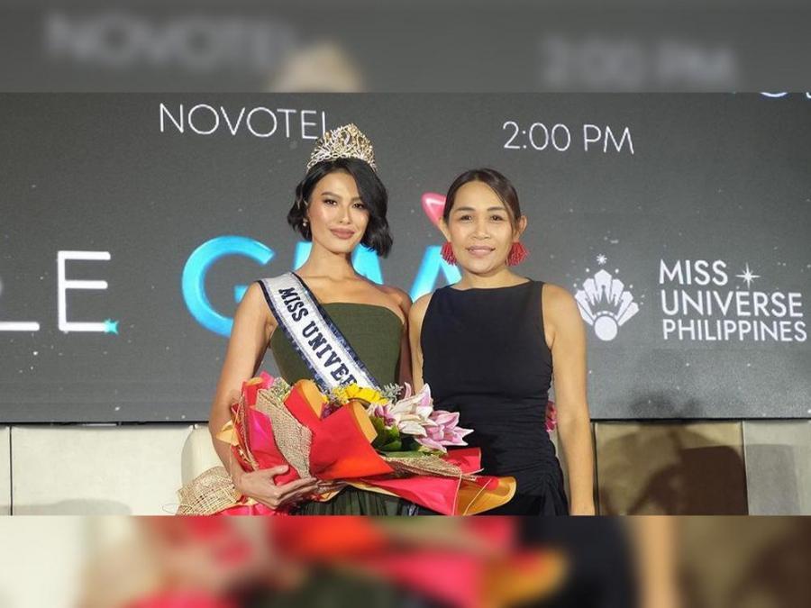 Michelle Dee and Vice President of Sparkle GMA Artist Center Joy Marcelo