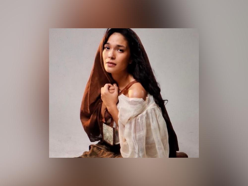 LOOK: A painting of Heart Evangelista could sell for up to PhP150-M!