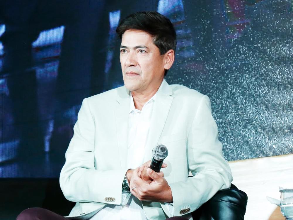 Vic Sotto named endorser of take-home chicken brand | GMA Entertainment