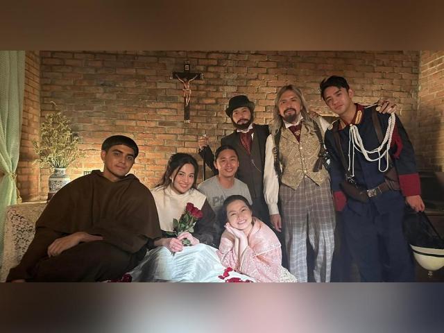 Mga cast ng Maria Clara at Ibarra