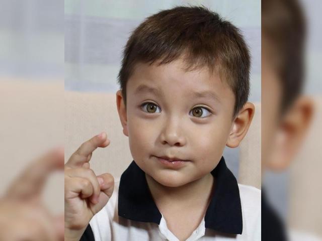 Titus, Nadine Samontes son