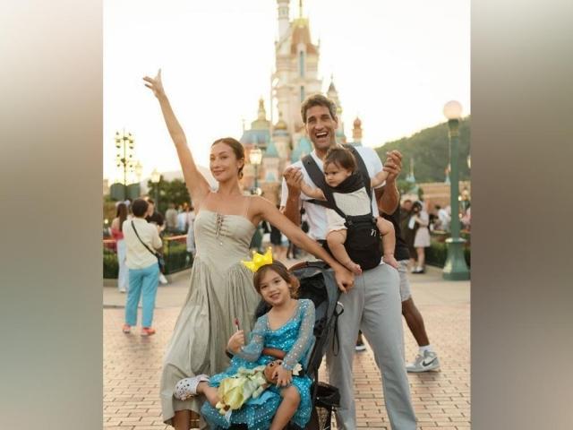 solenn heussaff and nico bolzico with kids
