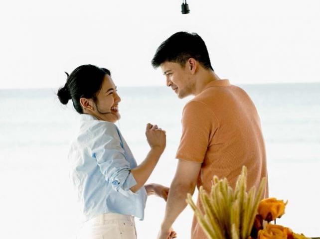 Julie Anne San Jose and Rayver Cruz