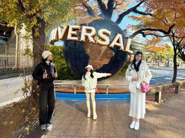 Zonia Mejia in Osaka, Zonia Mejia in Universal Studios, Zonia Mejia looking swag