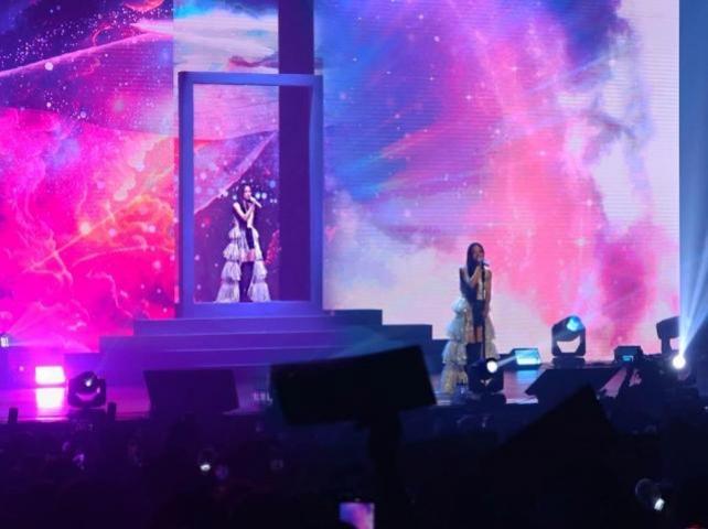 Kim Sejeong's concert in Manila