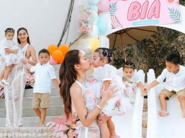 Bia gets Barbie-themed party