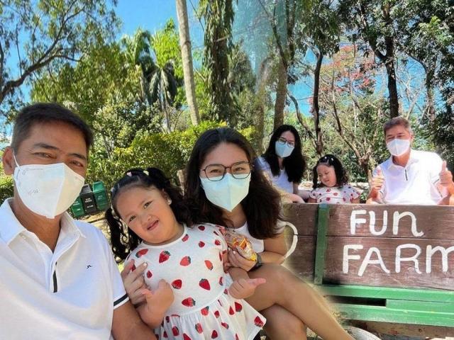 Pauleen, Vic, and Tali