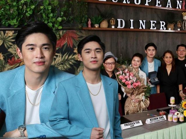 Kimson Tan signs contract for 'King Of Hawkers'