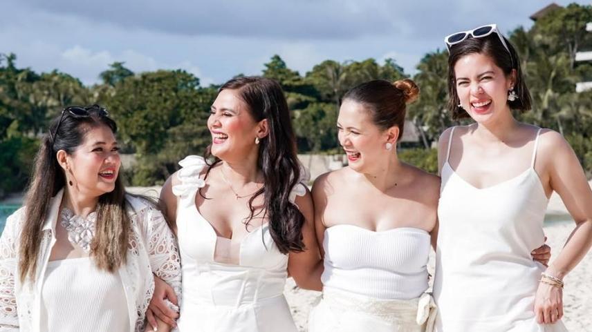 Vina Morales, Shaina Magdayao, Sheila and Sheryl Magdayao 