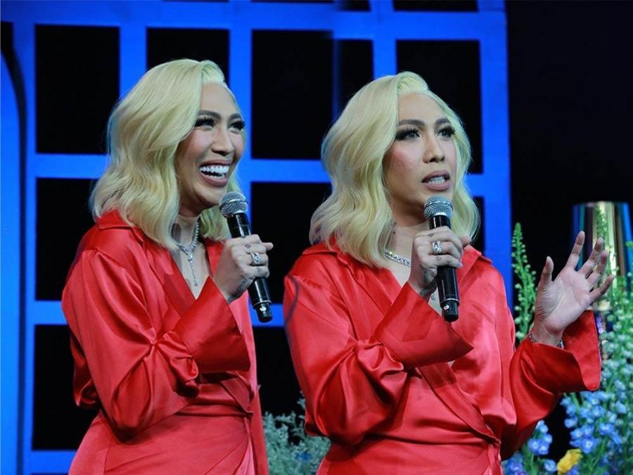 Vice Ganda at the contract signing event