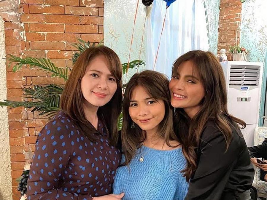 TRIVIA: Meet Lovi Poe's mom, former actress Rowena Moran