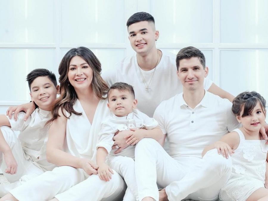 IN PHOTOS: Jackie Forster family portraits with Kobe Paras | GMA