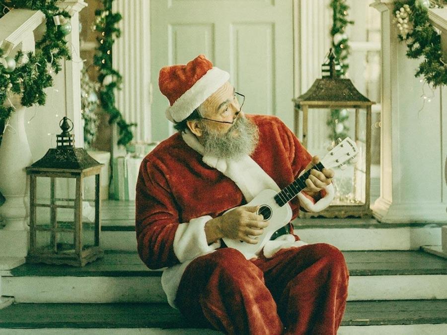 classic-christmas-songs-to-get-you-into-the-festive-spirit