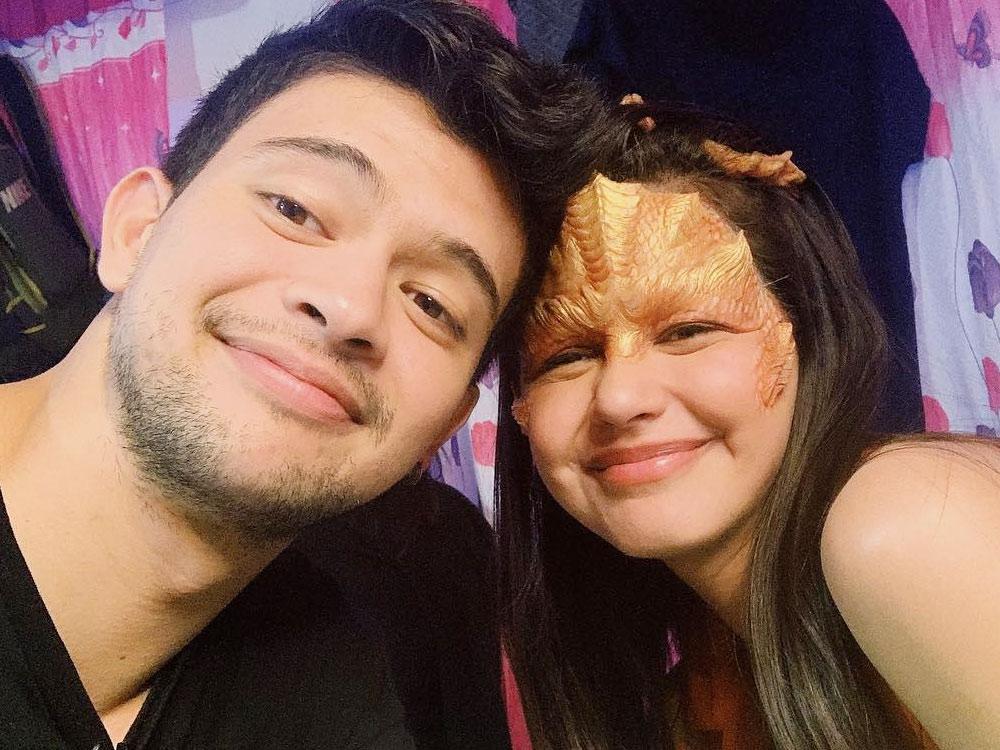 LOOK Rayver Cruz s Christmas selfie with girlfriend Janine