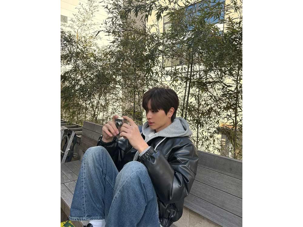 No bringing professional equipment