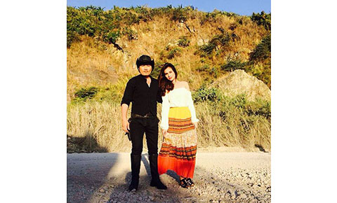 Max Collins in Janno Gibbs’ music video