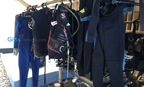 'Kambal Sirena' stars suit up for diving