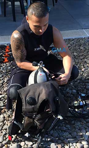 'Kambal Sirena' stars suit up for diving