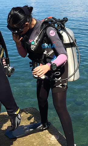 'Kambal Sirena' stars suit up for diving