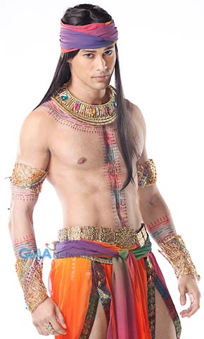 Hot alert: Shirtless Kapuso hunks