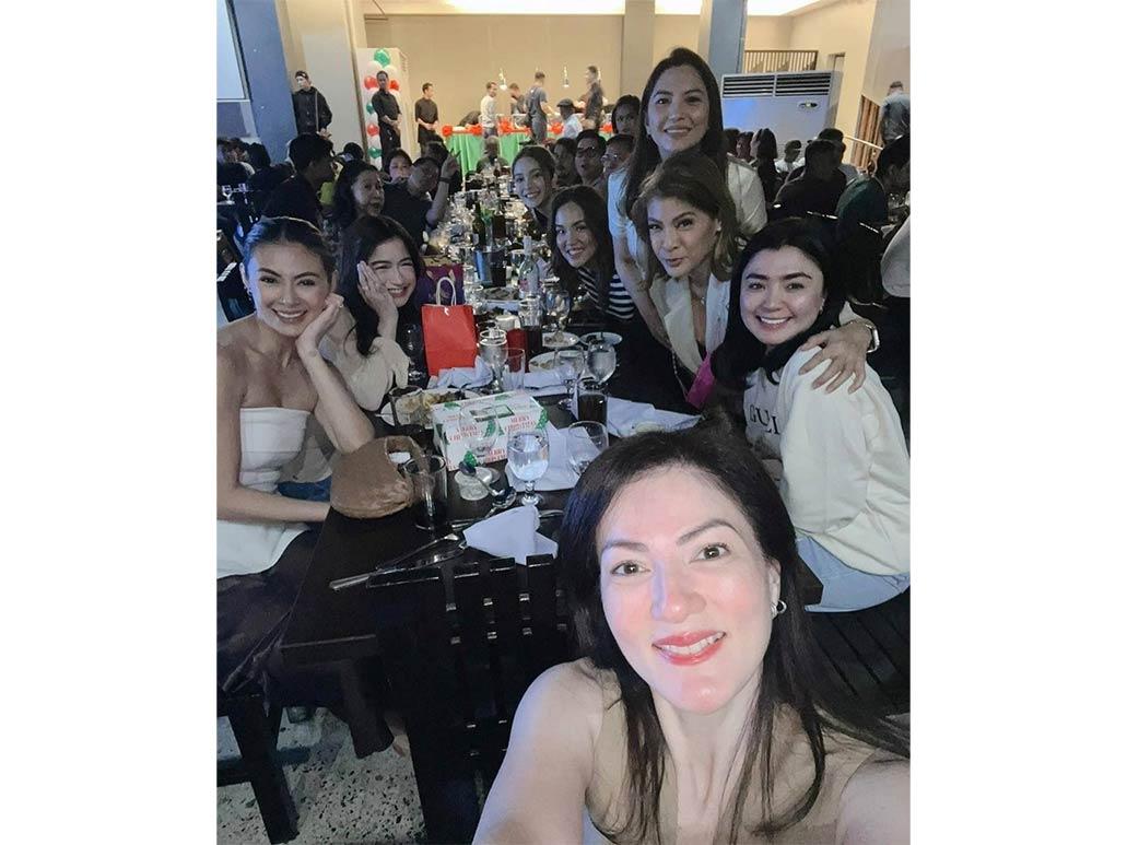 Carmina Villarroel and co-stars 