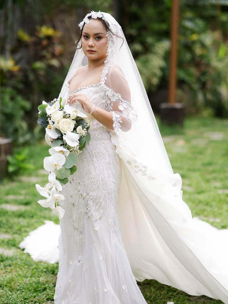 Bridal gown 