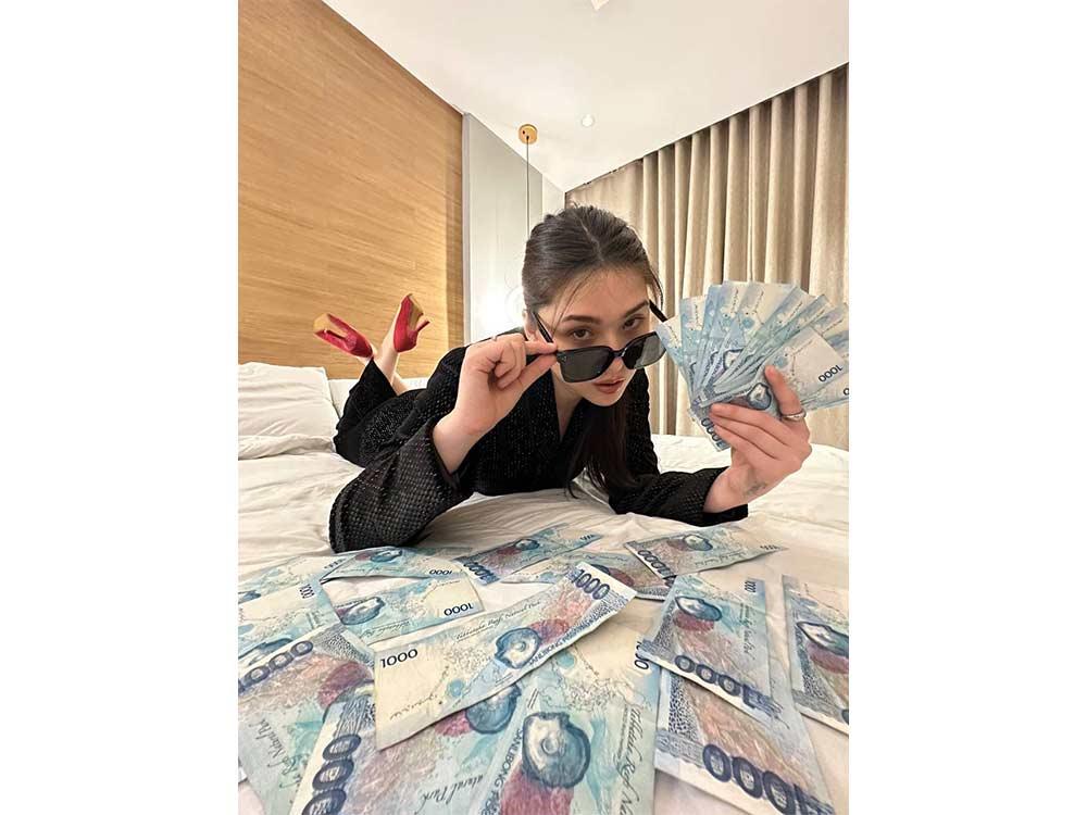 Hannah at ang kanyang pera