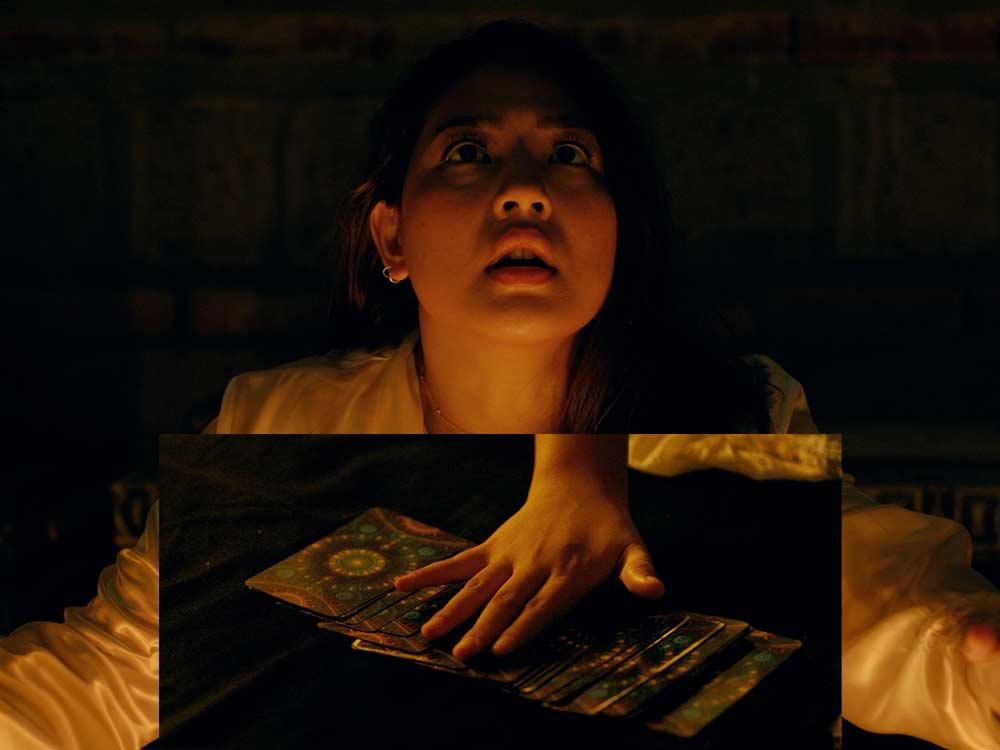 Rebecca at ang kanyang spirit cards