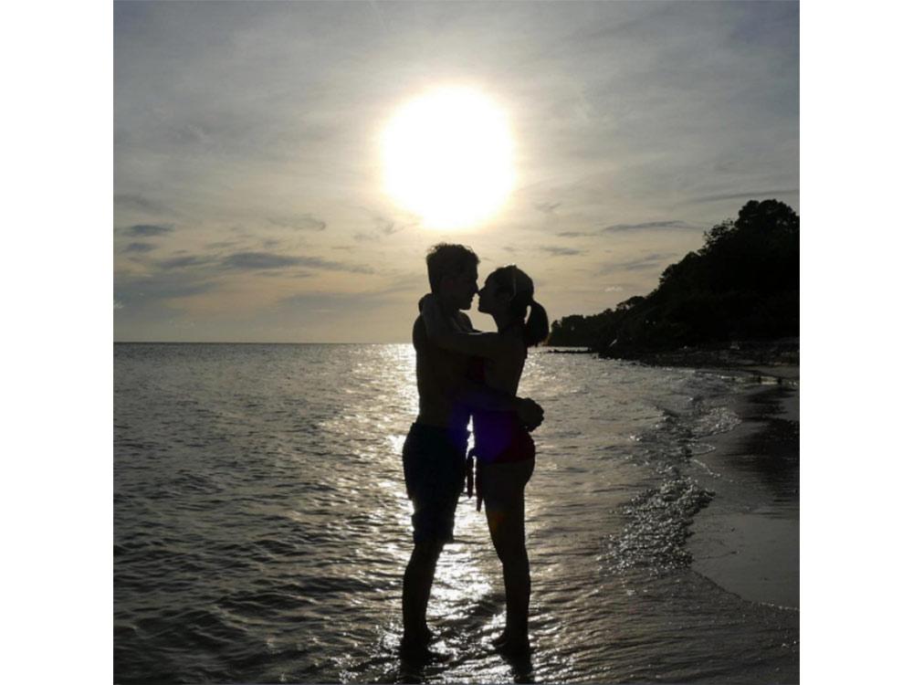 Dennis Trillo & Jennylyn Mercado