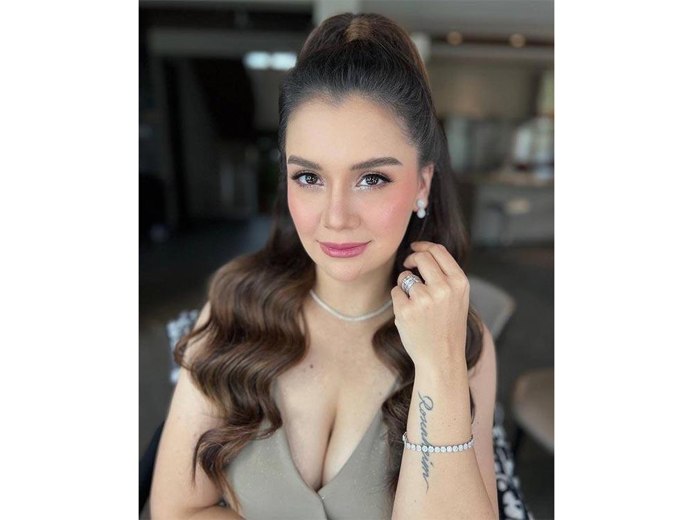 Nadine Samonte