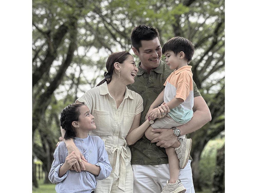 Star couple Dingdong Dantes, Marian Rivera get 'Sinovaxed' in Taguig