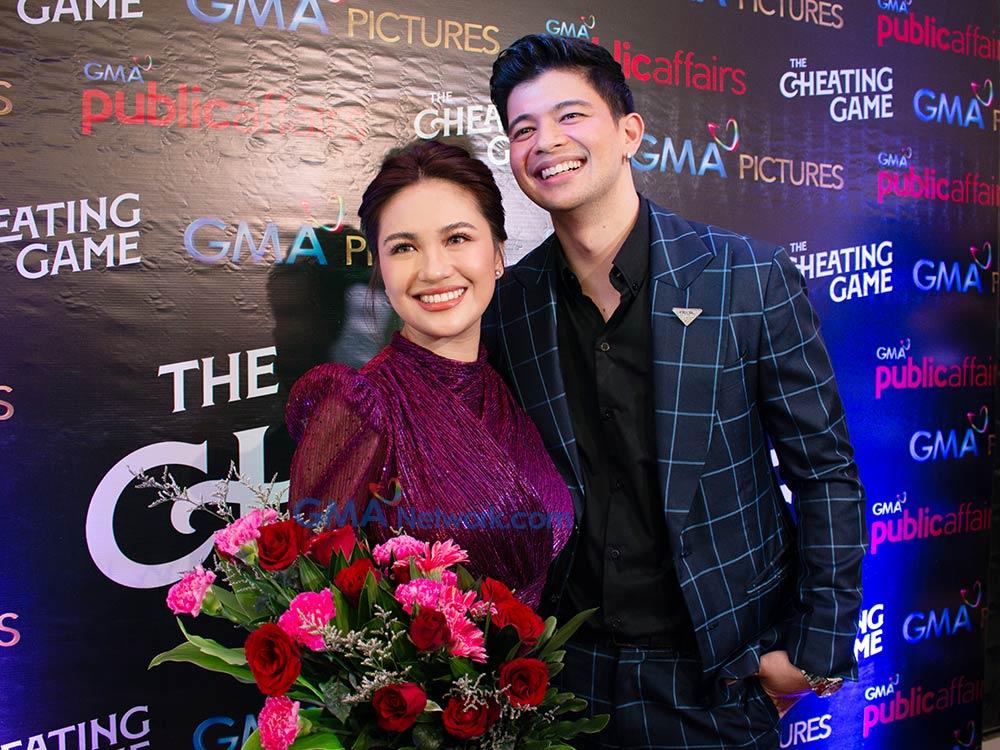 Julie Anne San Jose and Rayver Cruz