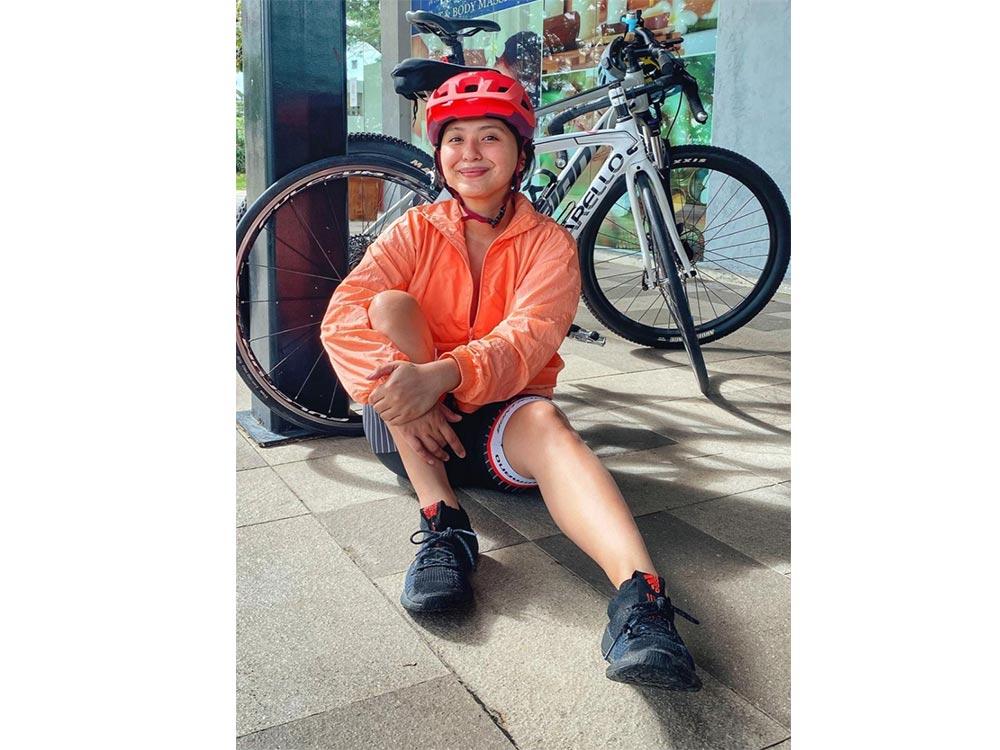 Mommy Joyce is back to biking
