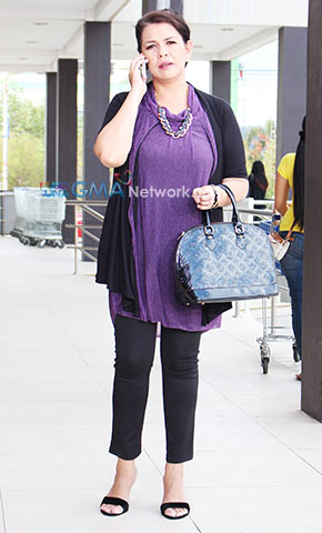 A day on the set of 'Kambal Sirena'