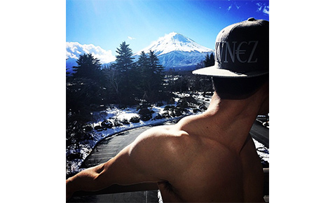 Shirtless in Fujiyama