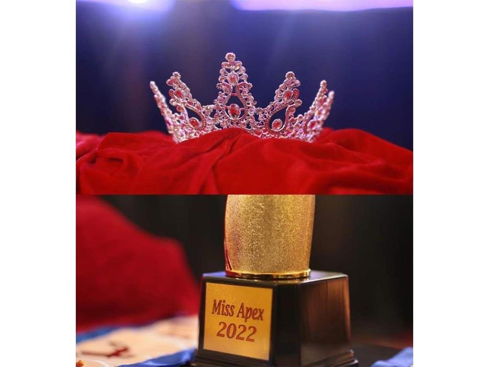 The crown and the trophy