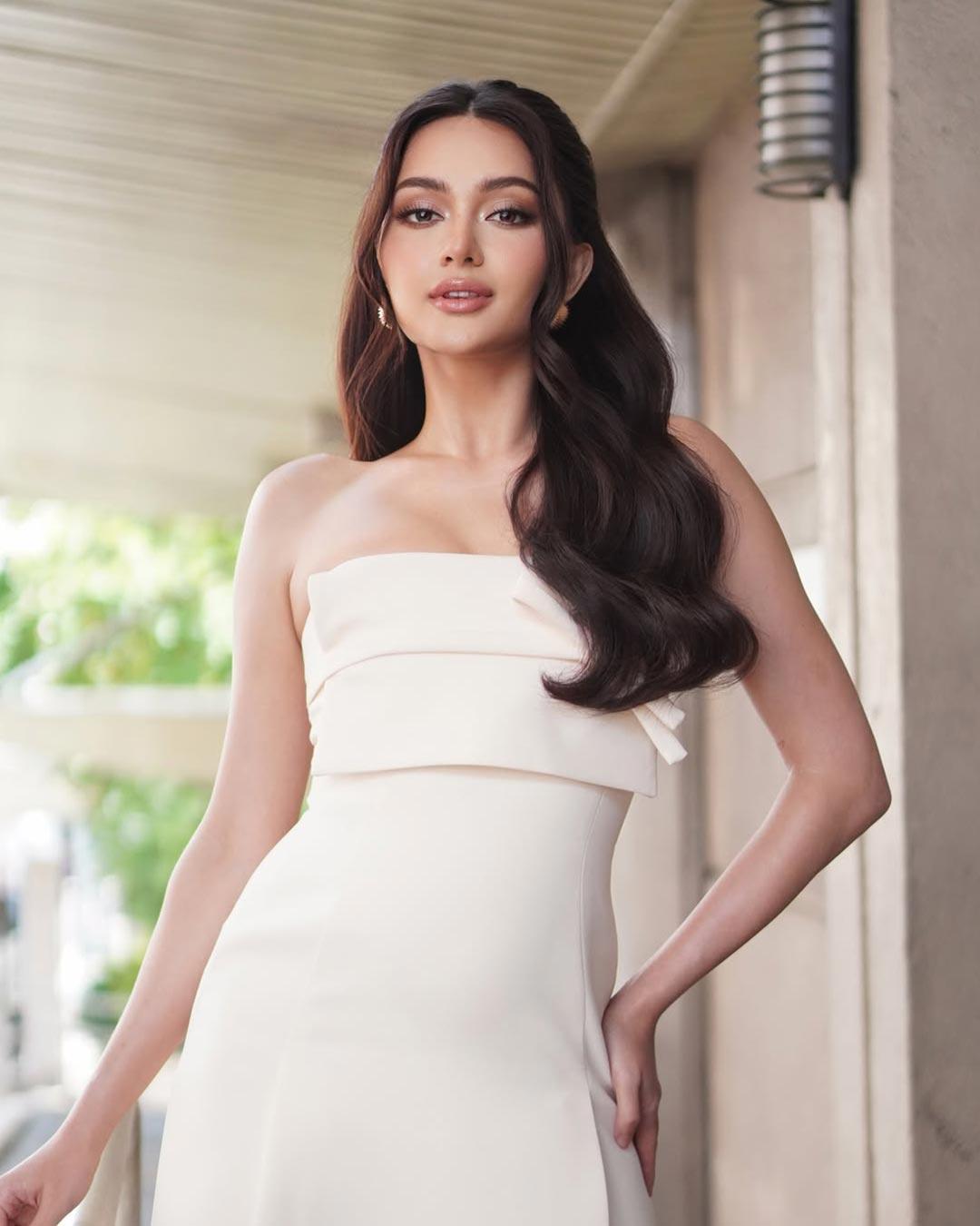 Pretty and classy