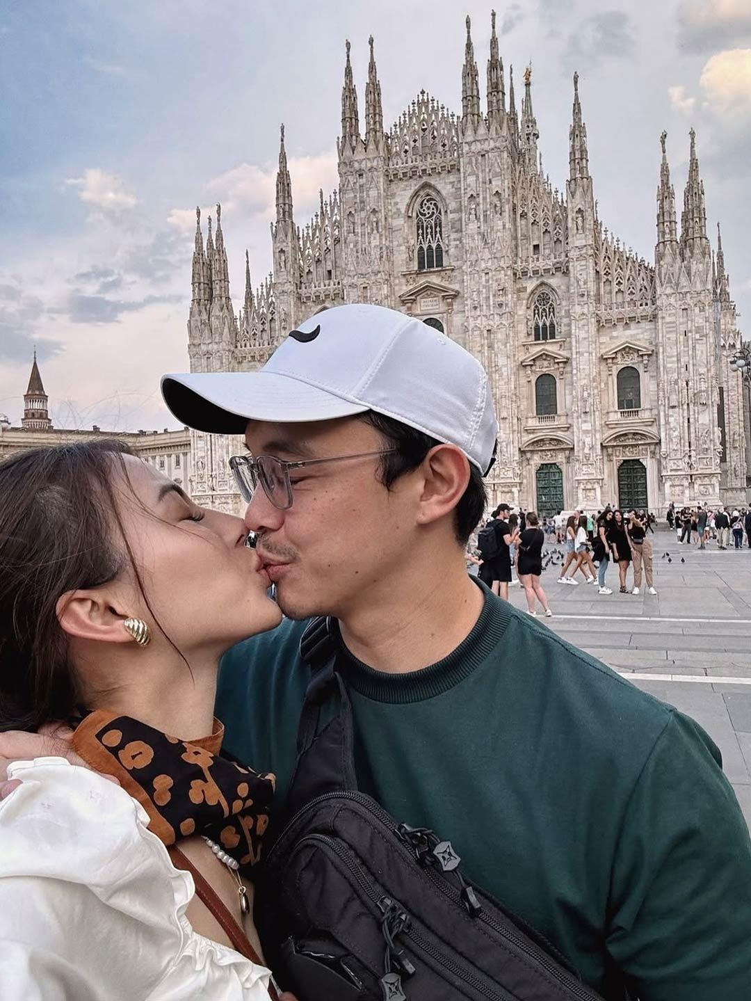 Kiss