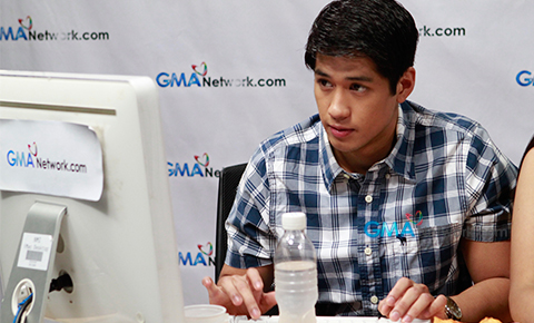 Aljur Abrenica and Kris Bernal at the GMA Network Live Chat