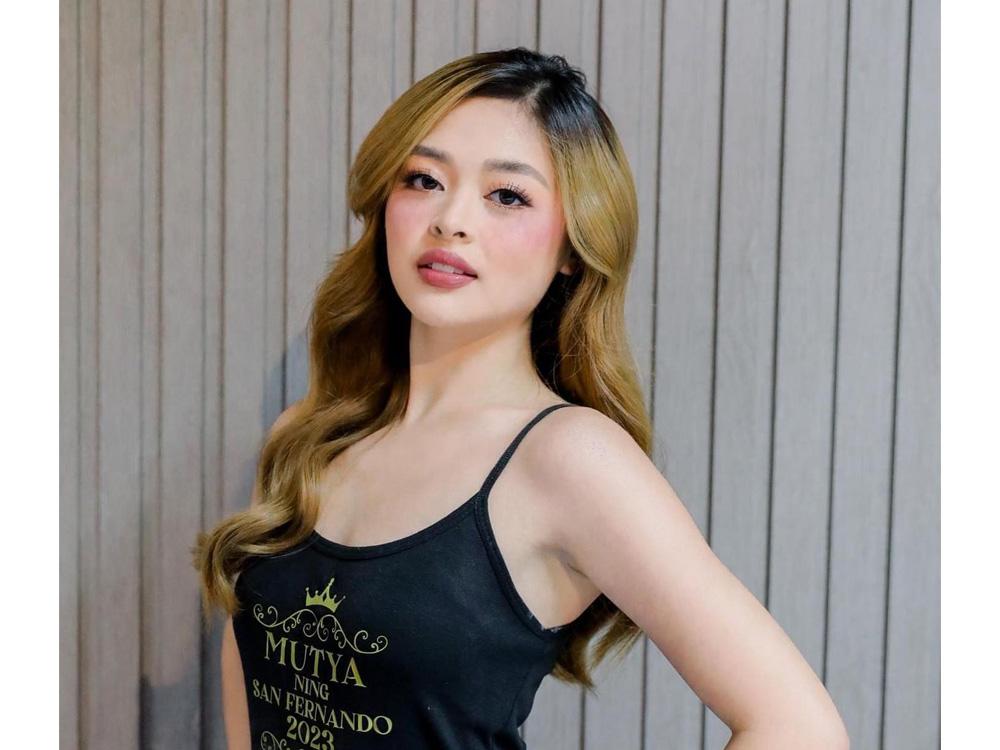 Beauty queen daughter