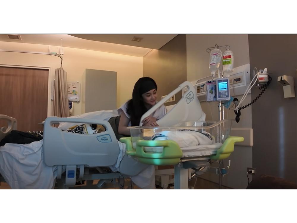 Alodia Gosiengfiao, Christopher Quimbo introduce first baby | GMA ...