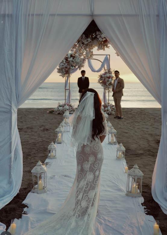Wedding dress