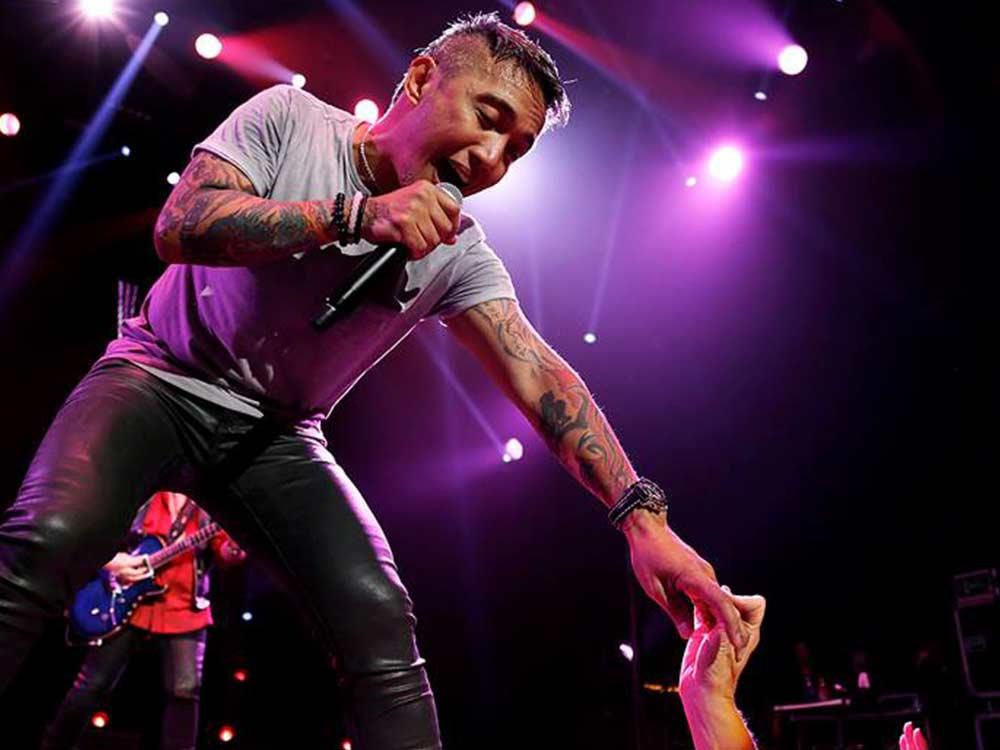 Andy Cohen Drunkenly Calls Arnel Pineda-fronted Journey Fake ... Arnel Pineda's road to success as Journey's frontman | GMA Entertainment