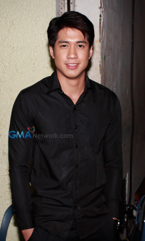 Fun moments with Aljur and Kris at the 'Coffee Prince' plug shoot