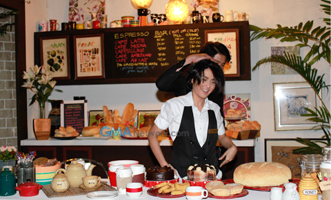 Fun moments with Aljur and Kris at the 'Coffee Prince' plug shoot