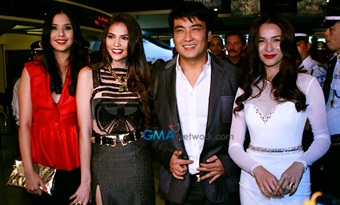 At the advance screening and press conference of 'Indio'