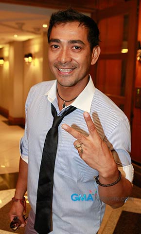 At the press conference of 'Agustin dela Cruz's Mga Basang Sisiw'